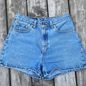 High waist Vintage levi shorts